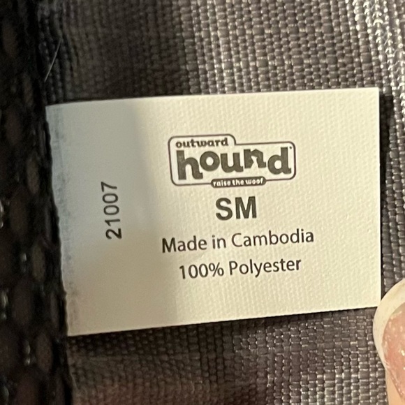 Grey Outward hound small carrying back pack to carry your small dog. - Picture 2 of 11